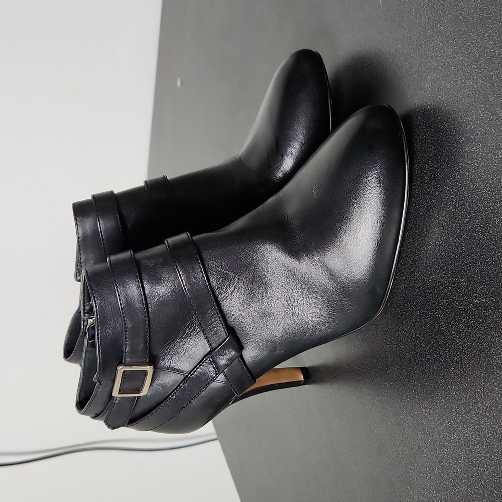 Vince Camuto Black Leather Vadirya Booties size 9